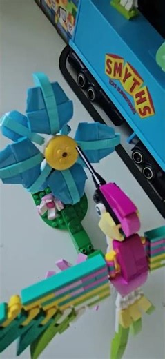 Lego New Ser:Colourful Hummingbird.