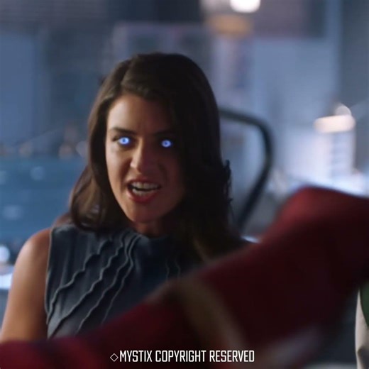 The Flash broke through timestop💀. Song- Vai Vai Trair (Slowed-Hardcore/Nightcore/Hoodtrap)