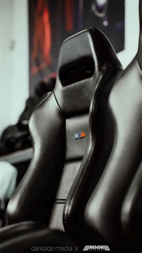 The interior work on Lilly’s E30 convertible is finally complete — and it looks incredible! 🔥 Huge thanks to MMM Interior for their top-notch craftsmanship 🙌 The Recaro seats have been beautifully modified with genuine heated pads and a loom, ready for a plug-and-play OEM fit. Absolute perfection inside and out. With the suspension, underbody restoration, engine, and gearbox all finished — this E30 is really coming to life! 💪 Now it’s time for the chassis and a few body panels to get their tu