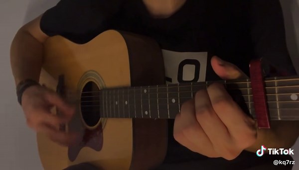 Mastering Turkish Guitar: Melancholic Songs Guide