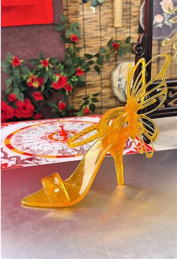 Create a Sugar High-Heel Shoe Gift