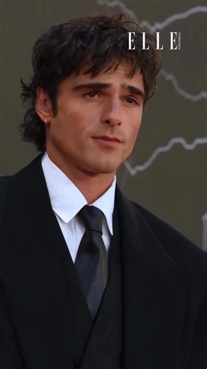 ELLE Indonesia Magazine on Instagram: "Another week, another #Netflix chart-topper—but this time, the buzz goes beyond the film itself. While it’s no surprise that #GuillermodelToro’s long-awaited @frankensteingdt has taken the number-one spot and earned critical acclaim, it’s the audience reactions that are truly making waves. And no, it’s not just about the story or del @gdtreal’s signature gothic touch—viewers can’t stop talking about the characters’ striking looks. Yes, the internet is openl