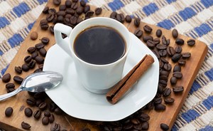8 receitas de café com canela para combinações poderosas de sabores