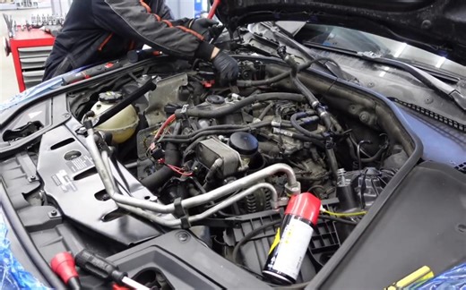 宝马528i汽车发动机大修