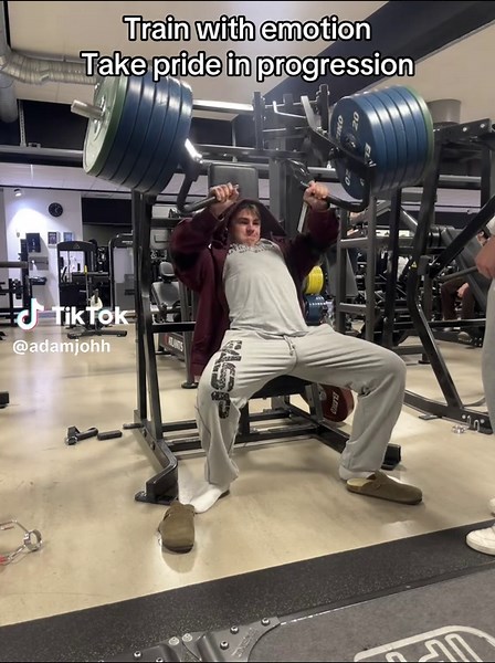 Shoulder Press Tips for Bodybuilders