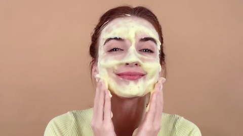 Turmeric Face Wash with Brush, Turmeric Kojic Acid Foaming Cleansing, Cleansing of Facial Skin for Face and Body, Help Balance Skin Oil and Water