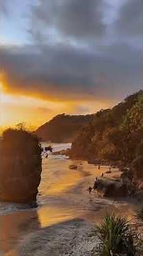 🌅 Hidden Gem of Java: Sunset at Lumbung Beach, Tulungagung – Pure Coastal Beauty!