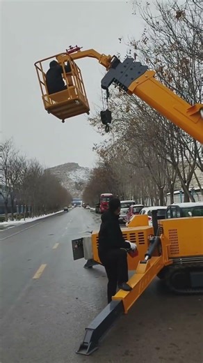 Mini spider crane, operation: machine + remote control#mechanical #spidercranes #automobile #crane