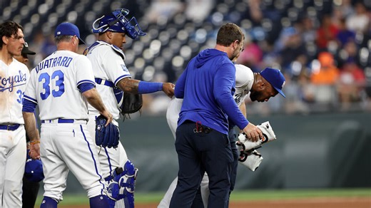 Video Shows Royals Pitcher Amir Garrett Puking On Mound During Game
