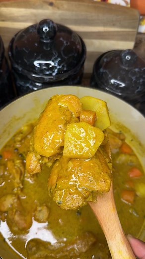Delicious Curry Chicken Recipe with a Caribbean Twist