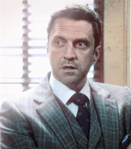 Raul Esparza's Impact on Law and Order SVU