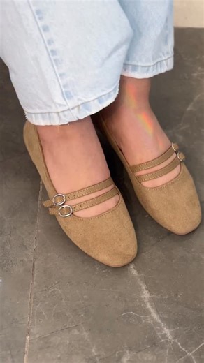 NYZIK SHOES on Instagram‎: "⁨ عرض كلش قوي🔥🔥 حذاء فلات شغل راقي الخامة شامو قاعدة مريحة متوفر 5 الوان وزن خفيف قياس 37-38-39-40-41 السعر 10 📍الفرع الاول : العامرية شارع العسل داخل مرطبات الافنان 📍الفرع الثاني : العامرية شارع العسل مجاور كرزات زيد الشمري⁩"‎