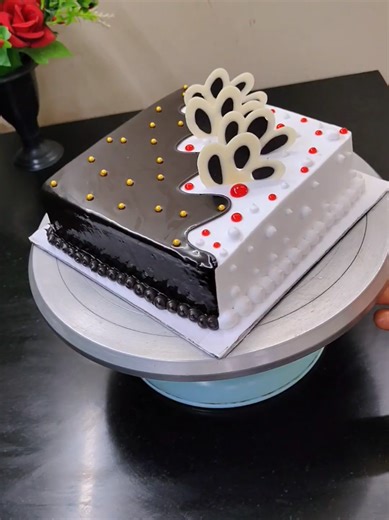 Chocolate Square cake design