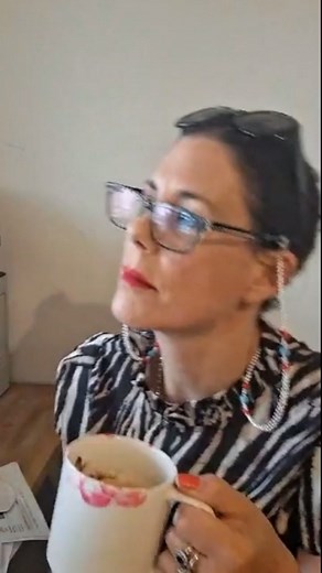 קיבוץ גלויות. | Keren Fogel