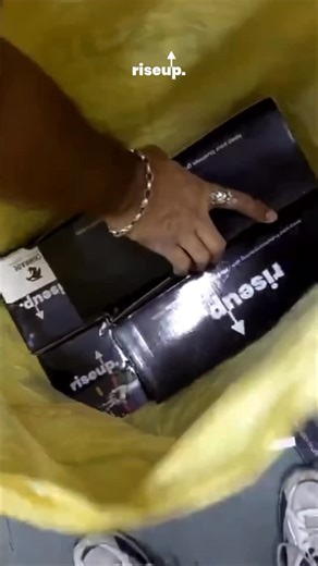 Riseup Business Cards | राइज अप* on Instagram: "DM us to get custom business card 📞-9821992064 📩-riseupcards1@gmail.com . . Get the lowest prices on premium quality business cards! we beat the competition with unbeatable rates and premium designs. We guarantee you won’t find business cards at a more affordable price anywhere else! Get top quality at the lowest rates .Why pay more when you can pay less for the best?😁 #NetworkingMadeEasy #DesignThatSpeaks #Businesscards #Vistingcards #Printing 