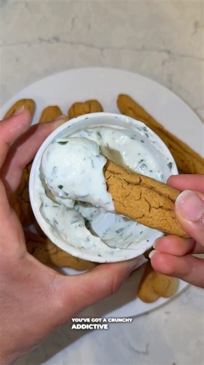 Crispy chickpea protein snack