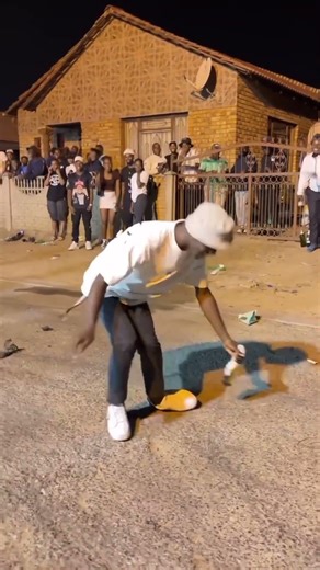 Groovist Samkeliiso goes Viral Again for Amapiano Dance Moves in SA 🇿🇦 🔥 | YouTube Video Of The Day