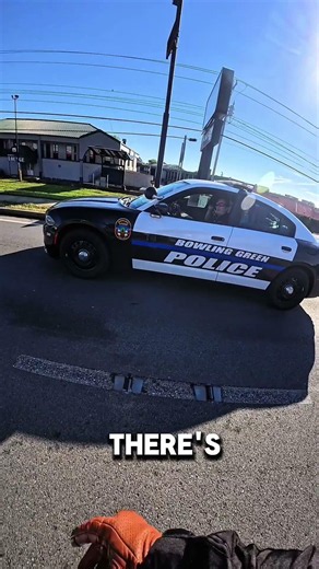 🤦‍♂️ How do you not know bro. ​#motovlog #motorcycles #bikelife #moto #bikers