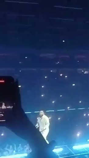 drake live🦉👌🍾 #concert #drake #drakemusic