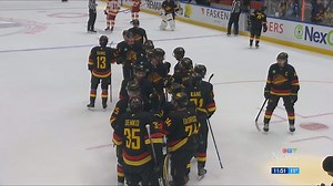 Canucks defeat Flames 5-1