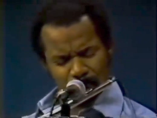 The great Chick Corea with Stanley Clarke (bass), George Benson (guitar), Hubert Laws (flute), Bill Watrous (trombone) and Lenny White (drums), enjoy. #chickcorea #drums #stanleyclarke #georgebenson #jazz #musician | Franklin Peredo Music