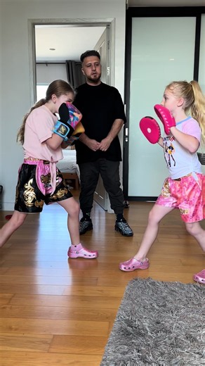 No matter how much they argue, they love each other more than anything and they’re getting stronger and tougher together. 🥊 ad @Hayabusa Fight #boxing #kidsboxing #stronggirls #FYP #sisters