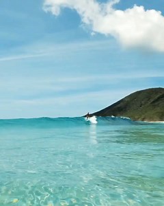 Let's go surfing now, everybody's on Lord Howe 🏄‍ Well, not everybody! With a cap of 400 visitors at any one time, you'll have these sweet waves all to yourself! 🌊 #LoveNSW #NewSouthWales 📸 IG/andylloyd 📍 Lord Howe Island Tourism | Visit NSW