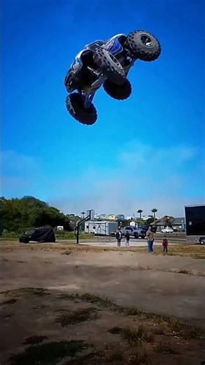 BIG RC Hits🔥 #rccars #music #new #shorts #traxxas