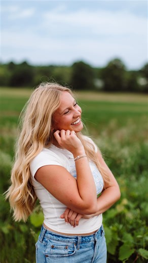 Hannah Grace Photography on Instagram: "no, like fr🤣😭 I promise I’m just a fun, young girly trying to get the coolest pics for you🫶🏼"