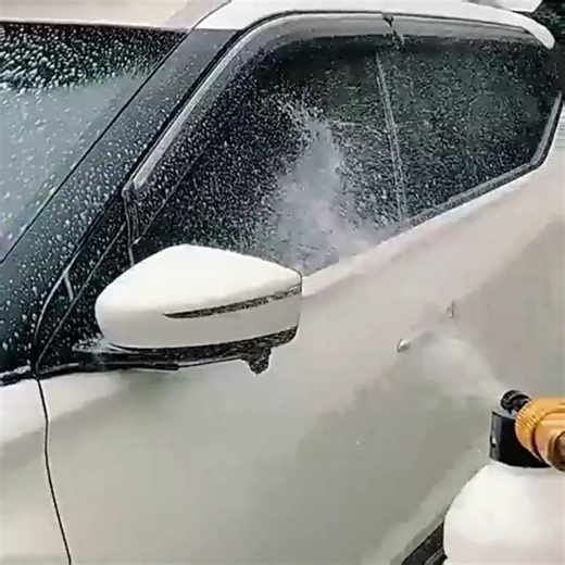 Watch Ez Jet Hydro Washer Battery Powered Pressure Washer Sprayer on Amazon Live