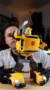 1.5M views · 27K reactions | We finally have the Transforming Bumblebee from Robosen #unboxing #transformers #bumblebee | polskihussar | Facebook
