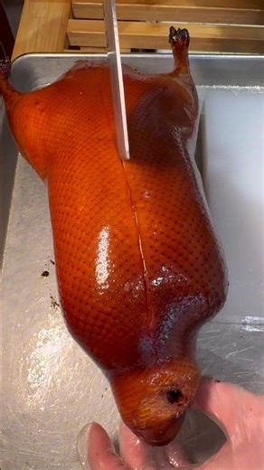 Perfect Peking Duck 🦆 Slicing (So Satisfying) 🤤 #food #usa #shorts