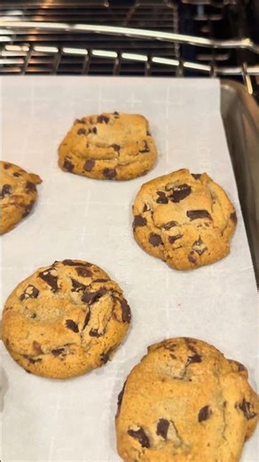 Wolf Range in Action | Precision Cooking & Even Baking Performance