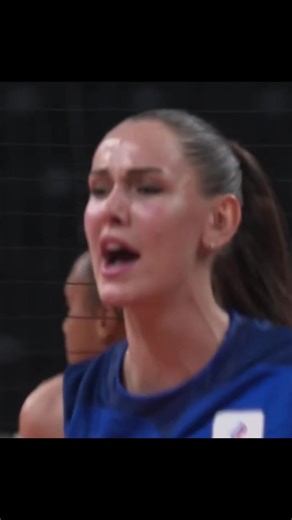 Rali Empolgante no Vôlei: Goncharova em Ação