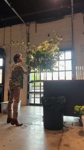Floral Passion Turned Side Gig: Building a Wedding Florist Dream