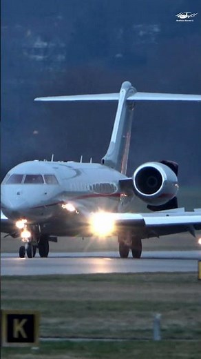 Bombardier Global 6000 Landing: Thrust Reversers in Action!