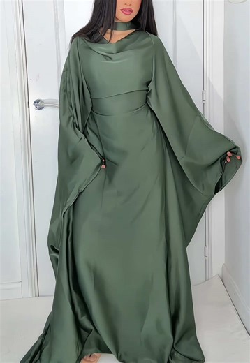 Elegant Plus Size Silk Satin Kaftan for Ramadan