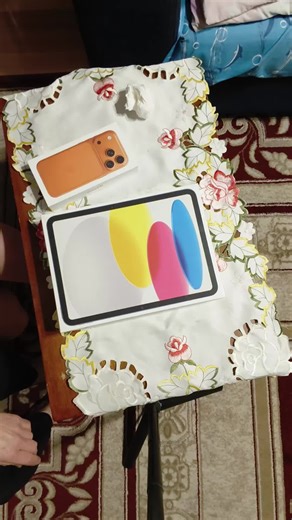 iPhone Opening Information and Comparison