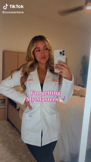 Happy Friday to the city girls that gotta stay in & study 💅🏻 we can party later! #MSN #NP