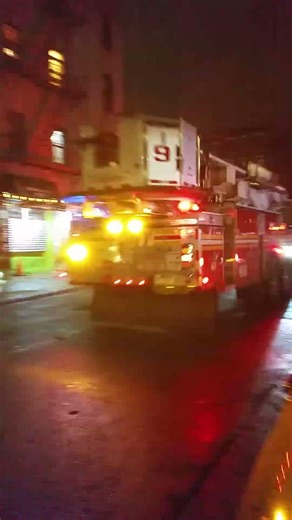 FDNY Ladder 9 VERY UP CLOSE SIRENS Responding "THE BOWERY BOYS" NYC #fdny #shorts #nyc #firetruck