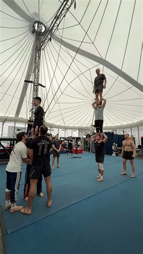 Nous sommes de retour ! 🎪 Premier jour de répétitions à Genève 💪 We’re back! 🎪 Day 1 of training in Geneva 💪 | KURIOS by Cirque du Soleil