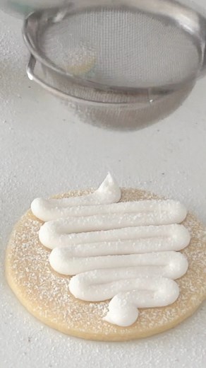 16K views · 102 reactions | Christmas Cookies - NO Spread! Recipe in comments ⬇️ https://cupcakesavvyskitchen.com/easy-holiday-sugar-cookies/ | Cupcake Savvy | Facebook