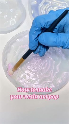 BVIRAL Licensing on Instagram: "Create Stunning Resin Art with Mica Powder Techniques 🎥 @jiaxin_33"