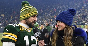 'DWTS' Alum Erin Andrews Slams Critics Over 'Controversial' Hug With Aaron Rodgers