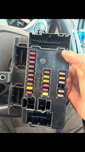 Peugeot Boxer 2020 Spare Key Added Successfully 🚗💨 Don’t wait ‘til you lose it — get a spare key today! Lost keys can cost you double to replace later. Why pay more? 🔑💸 At The Key Clinic, we’re cheaper than the dealers and offer better prices than other locksmiths out there. Got a quote? 👉 We’ll beat it! 📍 Wakefield & West Yorkshire 📞 07493 976830 ✉️ thekeyclinic1@gmail.com ✅ Auto Locksmith Specialist 🔑💡 Save yourself the stress (and double the cost)! #sparekey #peugeot #Fyp #viral #acc