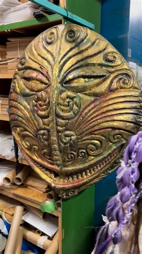 Aki shows off BEAUTIFUL puppets from Puppet Theater Hitomiza’s production of King Lear. The mechanisms for the hands did not have springs! @hitomiza.puppet #puppetry #puppet #puppettheater #puppetbuilding | WonderSpark Puppets