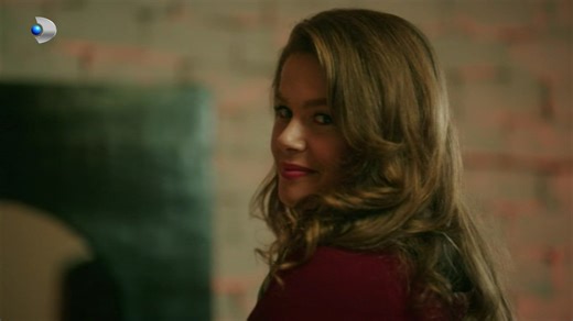 Rezumat episodul 58 „Fata de la fereastră”, difuzat în 25 decembrie la Kanal D: Nalan intentează divorțul și pentru prima dată se simte liberă