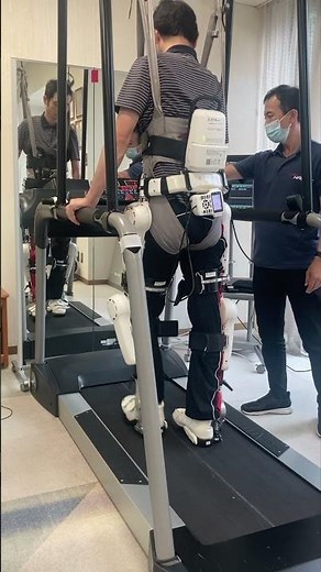 HAL®自立支援用下肢タイプ使用例（40代男性 脳性麻痺 右麻痺）