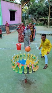 গ্রামের চাচীদের ঘুরন্ত তেলের টাওয়ারে ফুটবল ছুড়ে পুরস্কার জেতার চ্যালেঞ্জ 🔥 #reelsfypシ #fbreelsfypシ゚viralシ #reelschallenge | Bangla Food Challenge