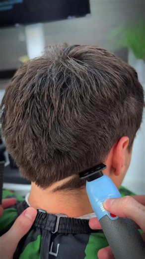 Aprende Barbería: Corte Mohicano en 40 Segundos